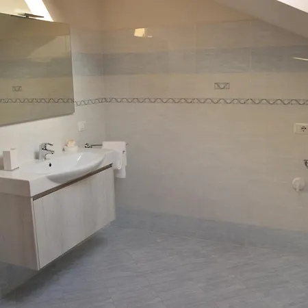 Monteverde Lejlighed Acqui Terme